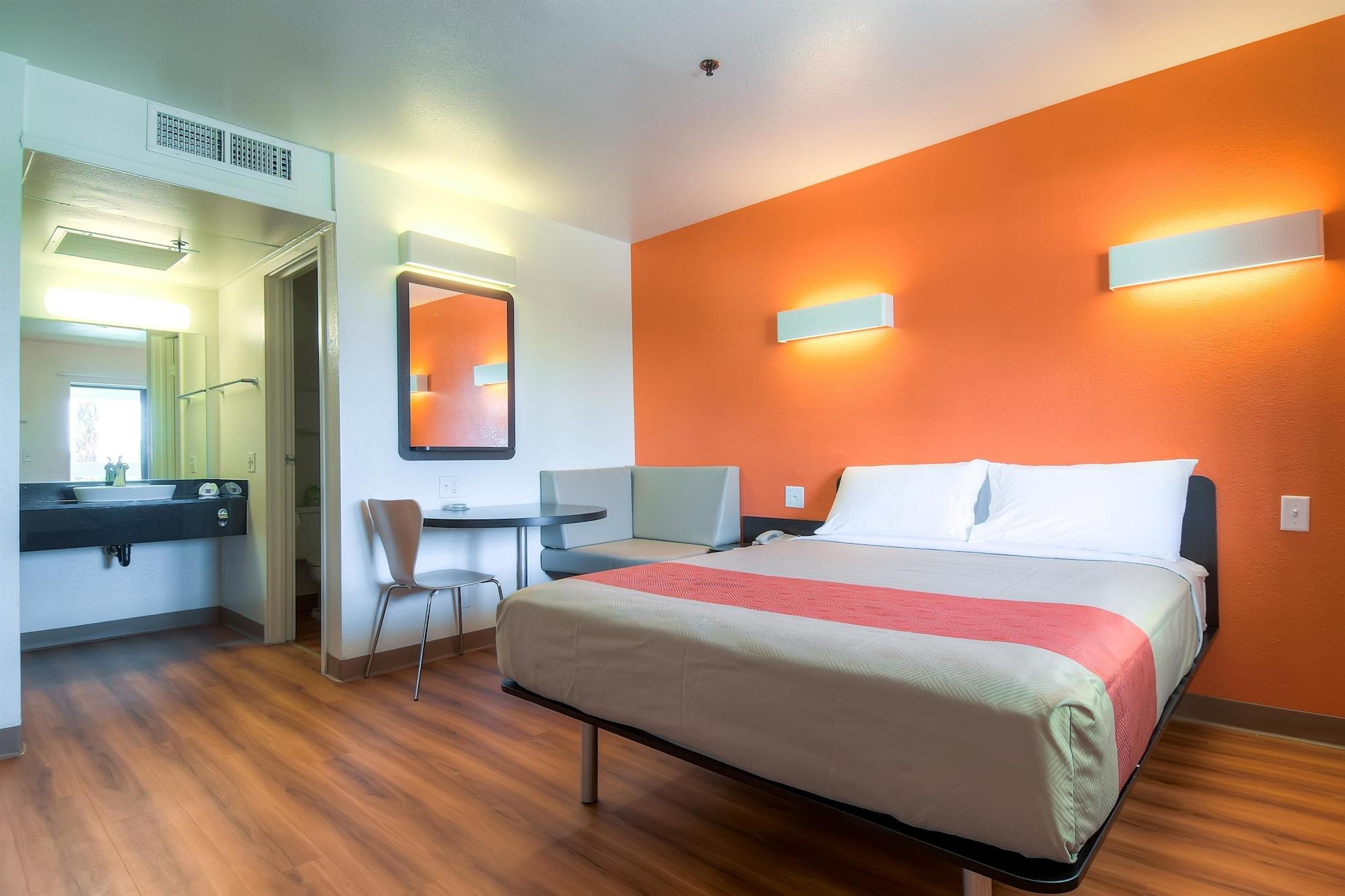 Motel 6-Palm Springs, Ca - Downtown Eksteriør billede