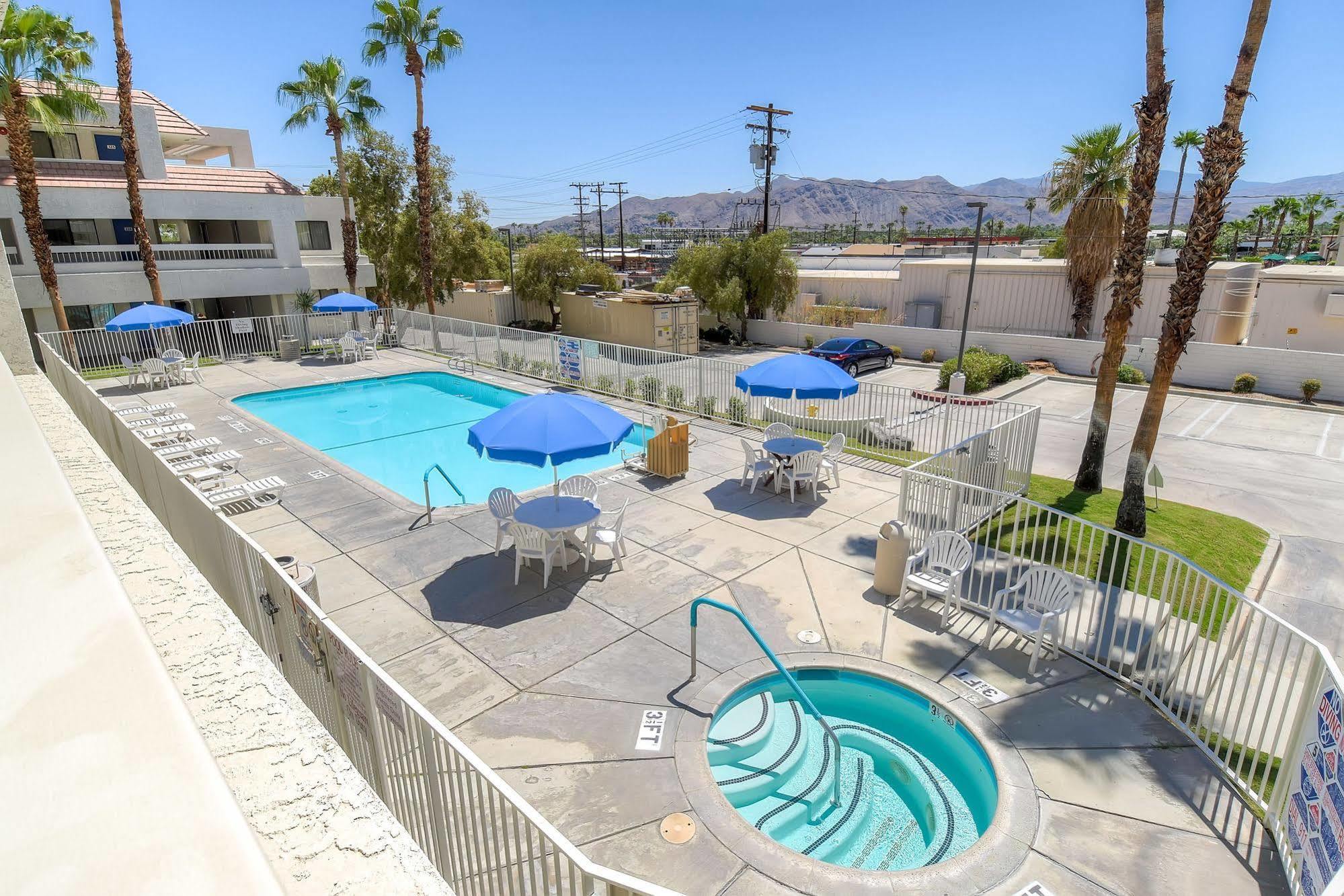Motel 6-Palm Springs, Ca - Downtown Eksteriør billede